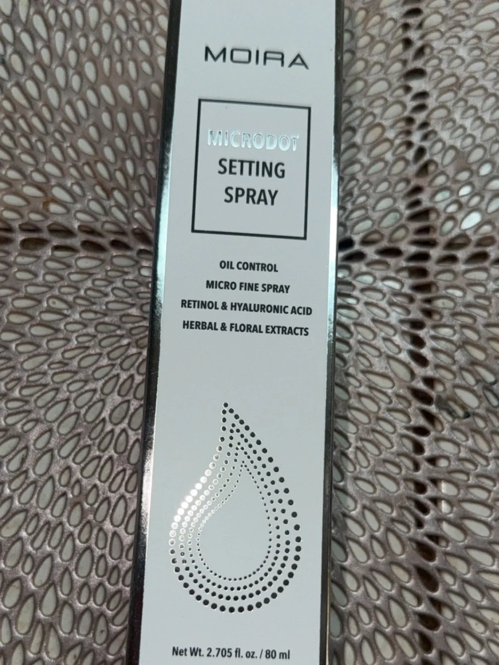 Moi Microdot Setting Spray - White & Silver Accents